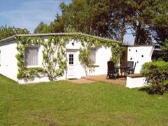 Ferienhaus und Ferienwohnungen unter Reet - in Born am Dar