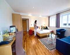 Gasthof Brglstein - Hotel - Apartments - Restaurant - in St. Wolfgang