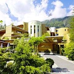 Naturhotel Waldklause - das innovative Design-Holzhotel in Tirol
