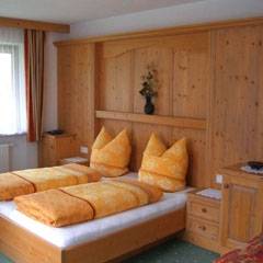Gästehaus Schrott - Zimmer, Suiten, Ferienwohnung im Ötztal - Tirol