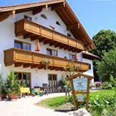 Ferienwohnungen - Ihr Bauernhof-Urlaub in Laufen-Moosham, Bayern