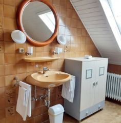 Ferienwohnung + Gstezimmer - Weingut P. Barthen - in Kesten - Mosel