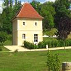 Exklusiver Turm fr 2 Personen - mit Pool - nahe St. Emilion