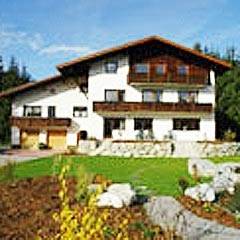 Landhaus Konrad - FeWo im romantischen Naturpark und Skigebiet in Tirol