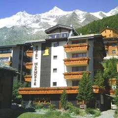 Ferienhotel Marmotte, typischer Walliser Chalet-Stil - Gletscherdorf Saas-Fee