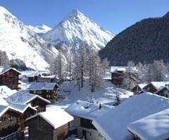 Ferienhotel Marmotte, typischer Walliser Chalet-Stil - Gletscherdorf Saas-Fee