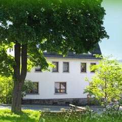 Ferienwohnung mit Blick zur dampfbetriebenen Schmalspurbahn