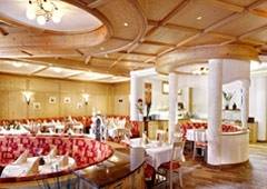 Das Aparthotel Sterngucker - auf 1.600m, zentral im gemütlichen Almdorf Königsleiten